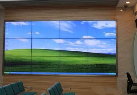 秀山液晶拼接屏的另类用法。