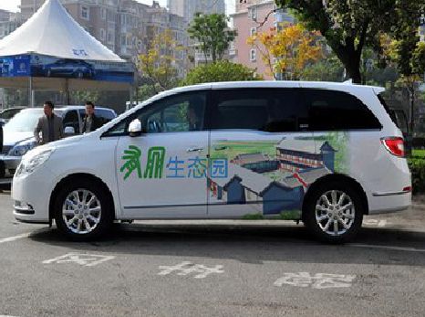 秀山户外车贴喷绘如何保持效果?